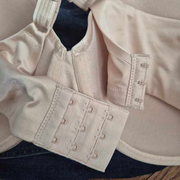 BALI | 42C Seamless Nude Bra Underwire wide band adjustable wide straps - Picture 5 of 7